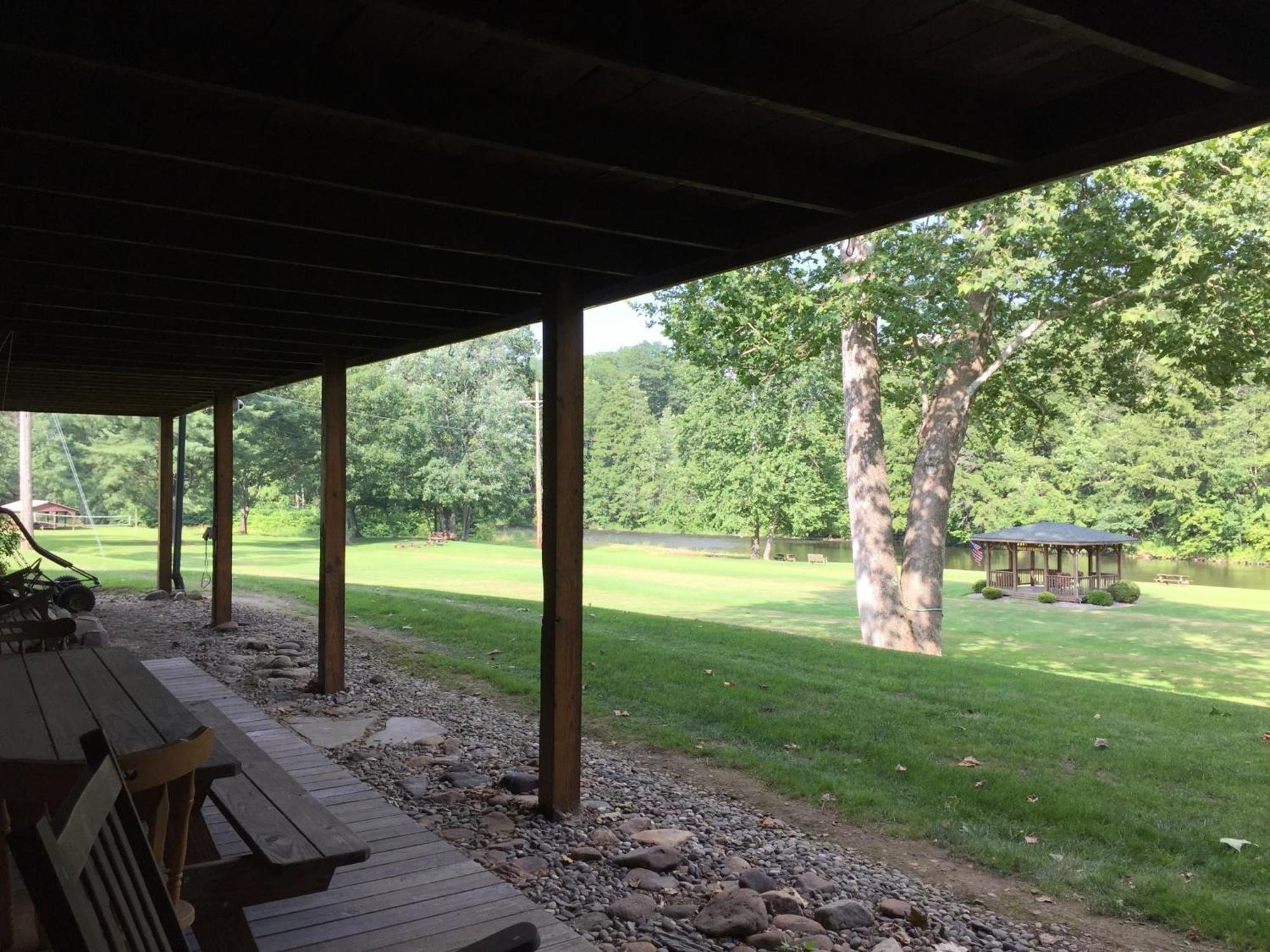 Rough Cut Lodge Gaines 객실 사진